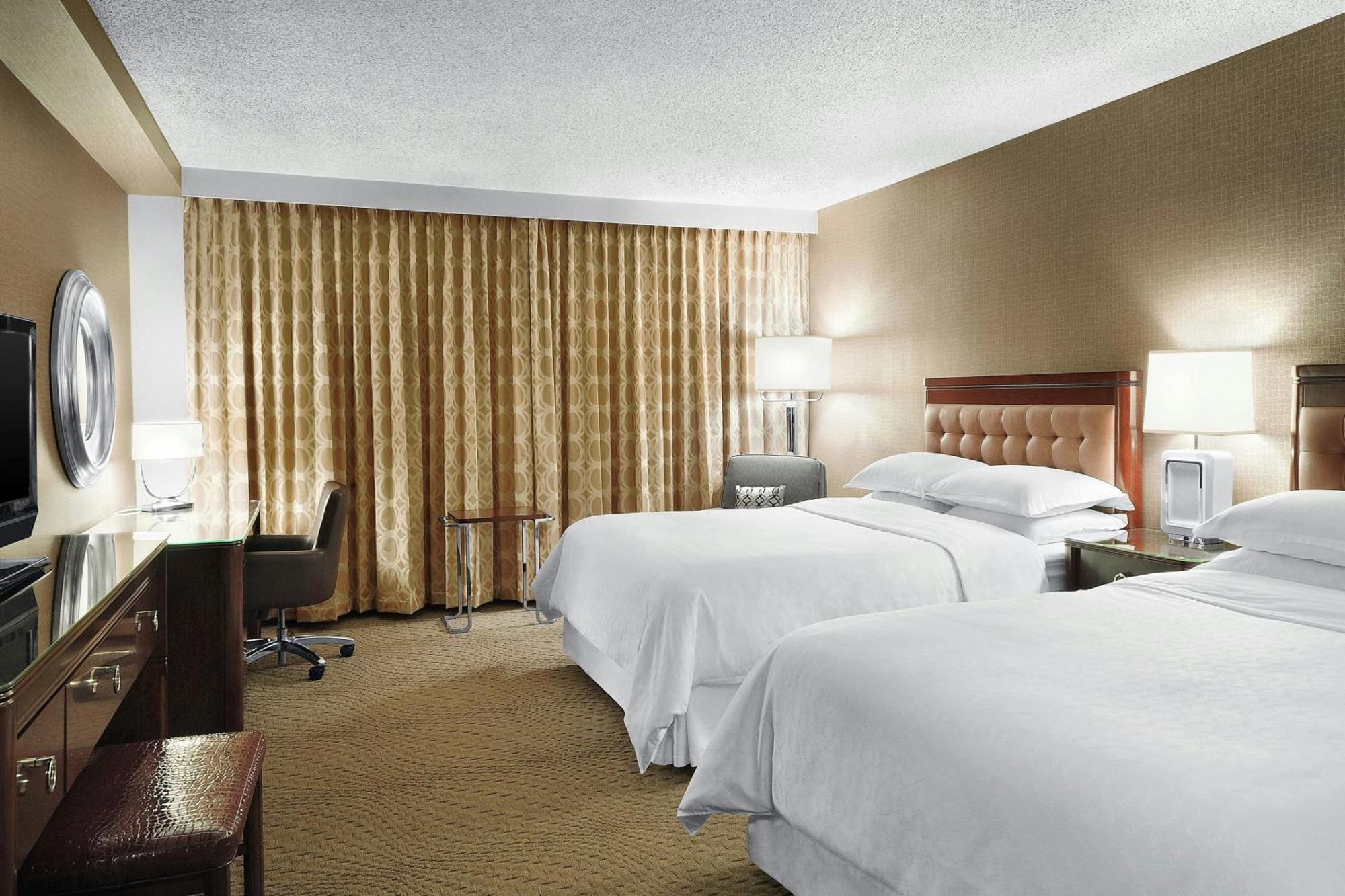 Sheraton Cavalier Saskatoon Hotel Exterior foto